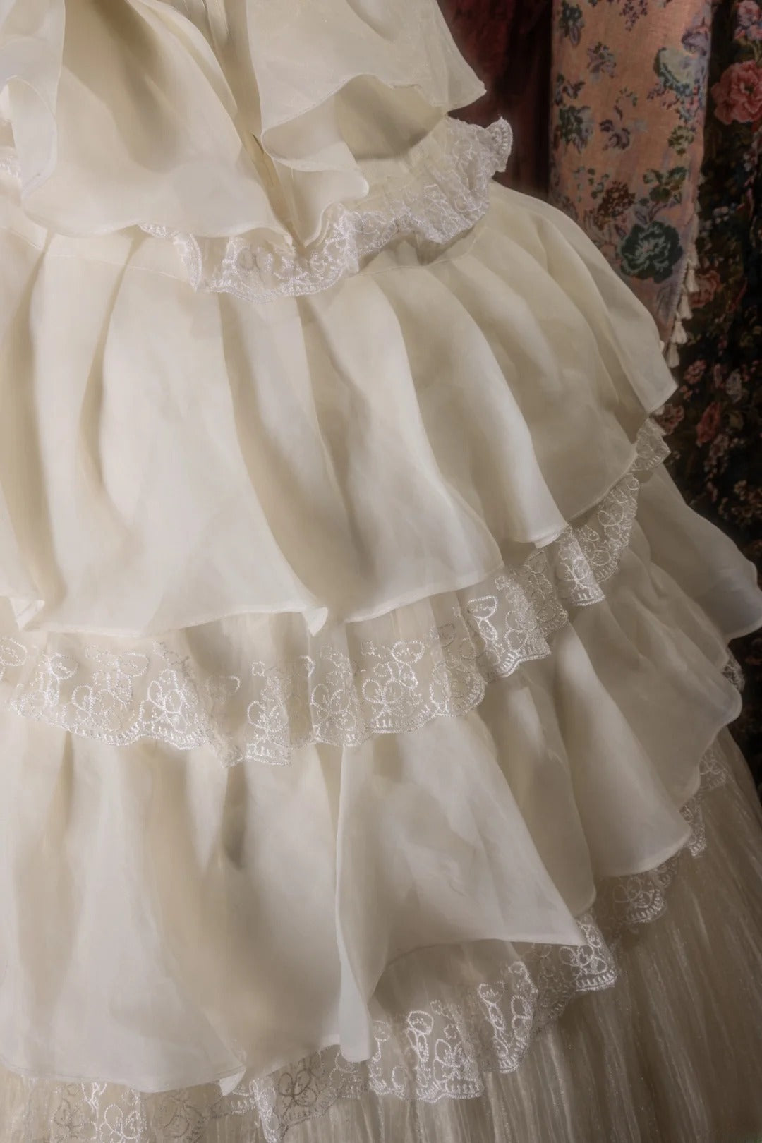 Cute Ball Gown Halter Cream Ivory Chiffon With Tiered Flowers Long Quince Dress Quinceanera Dresses Formal Birthday Outfits RB8129
