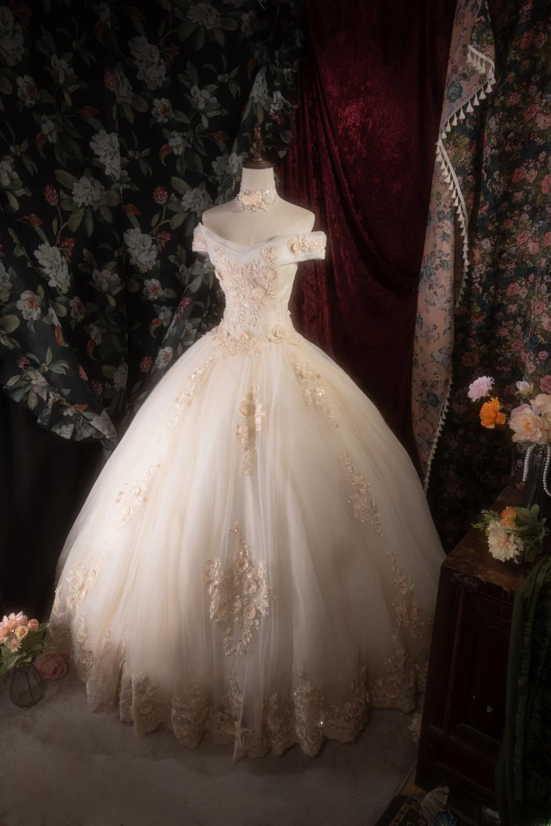 Cute Ball Gown Off The Shoulder Gold Tulle With Appliqued Long Quince Dress Quinceanera Dresses Formal Birthday Outfits RB8133