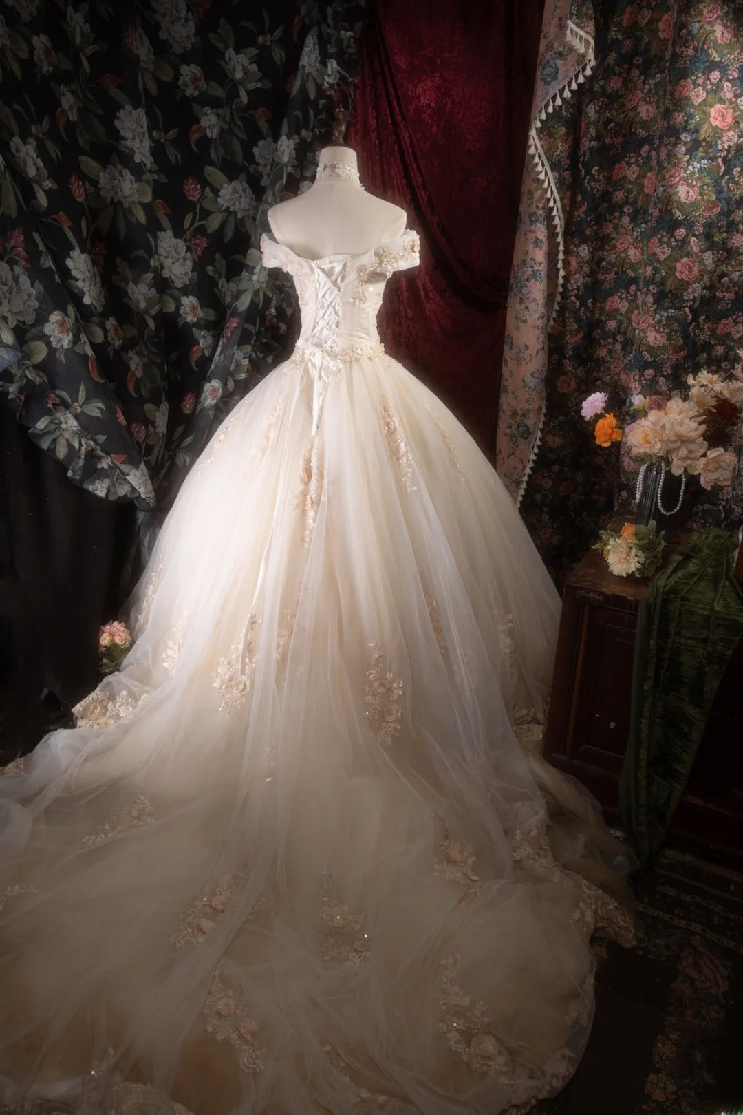 Cute Ball Gown Off The Shoulder Gold Tulle With Appliqued Long Quince Dress Quinceanera Dresses Formal Birthday Outfits RB8133