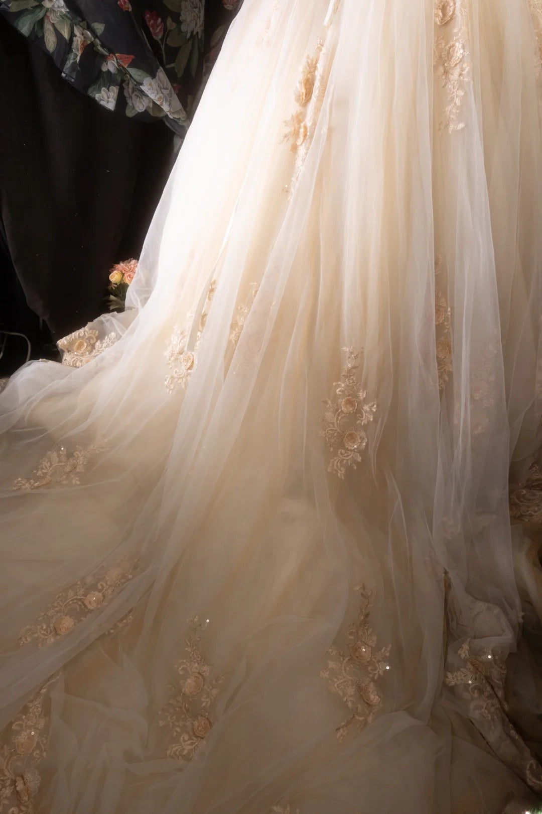 Cute Ball Gown Off The Shoulder Gold Tulle With Appliqued Long Quince Dress Quinceanera Dresses Formal Birthday Outfits RB8133