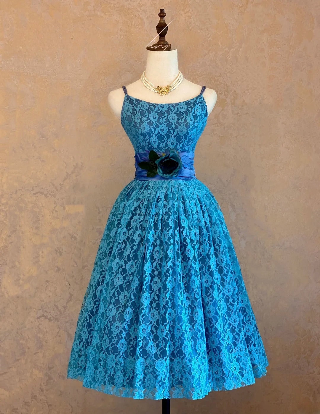 Cute Ball Gown Spaghetti Straps Lace Blue Mid Length Party Dresses Homecoming Cocktail Gown RB9092