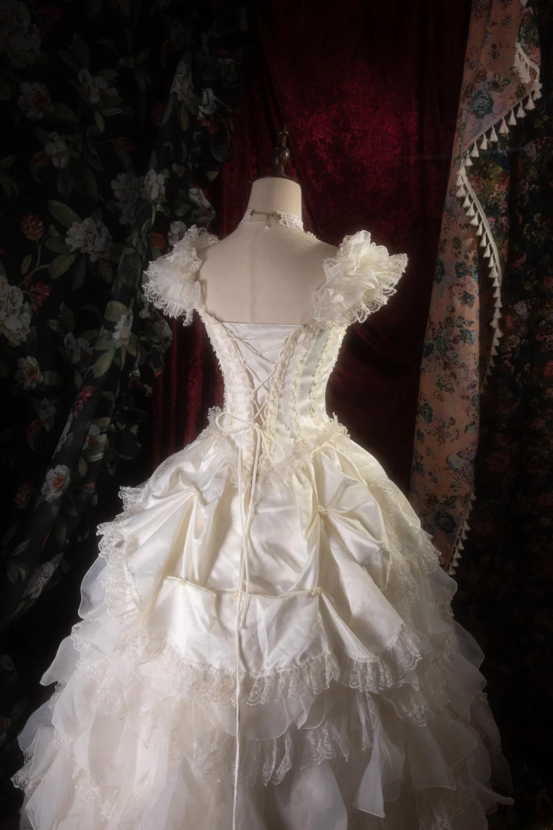 Ball Gown Elegant Luxury Dress & Chic Fashion Square Neck White Lace Quince Dress Quinceanera Dresses Birthday Outfits RB8270