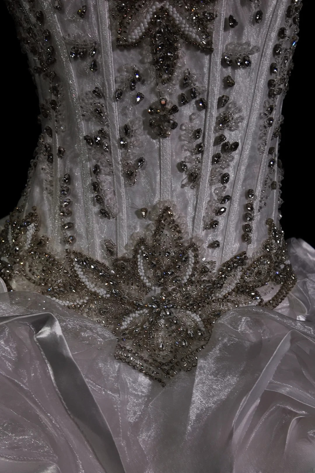 Sweet 16 Dress White Sweetheart Ball Gown With Crystals Beading Sweet Sixteen Dress RB9917