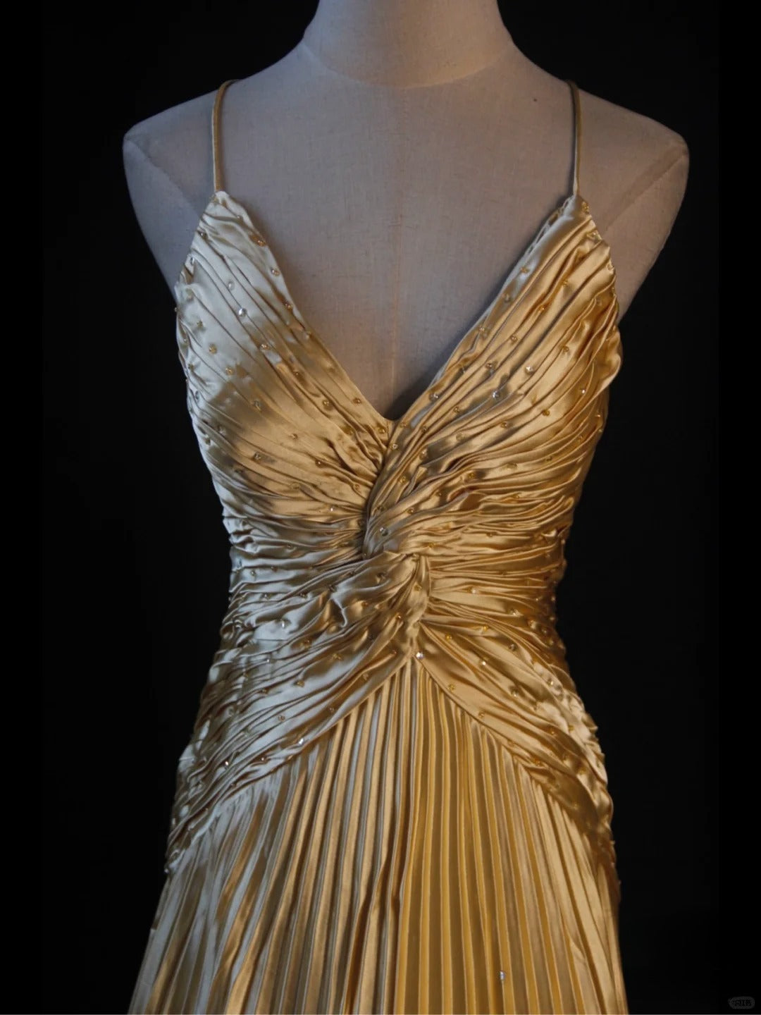 Retro Vintage 1960s Formal A line Fashion Gold Halter Satin With Beaded Sleeveless Long Prom Dresses Party Formal Gowns AS125