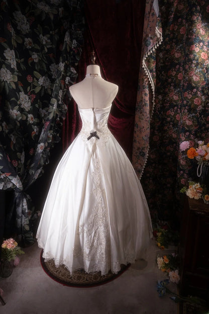 Vintage Ball Gown Strapless 1950s White Satin With Appliqued Long Autumn Winter Brides Gown Bridal Dress Wedding Dresses RB8272