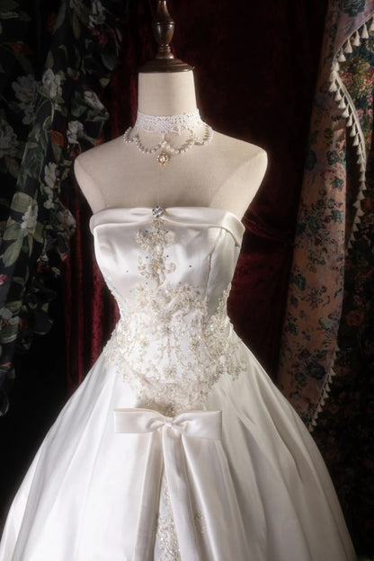 Vintage Ball Gown Strapless 1950s White Satin With Appliqued Long Autumn Winter Brides Gown Bridal Dress Wedding Dresses RB8272