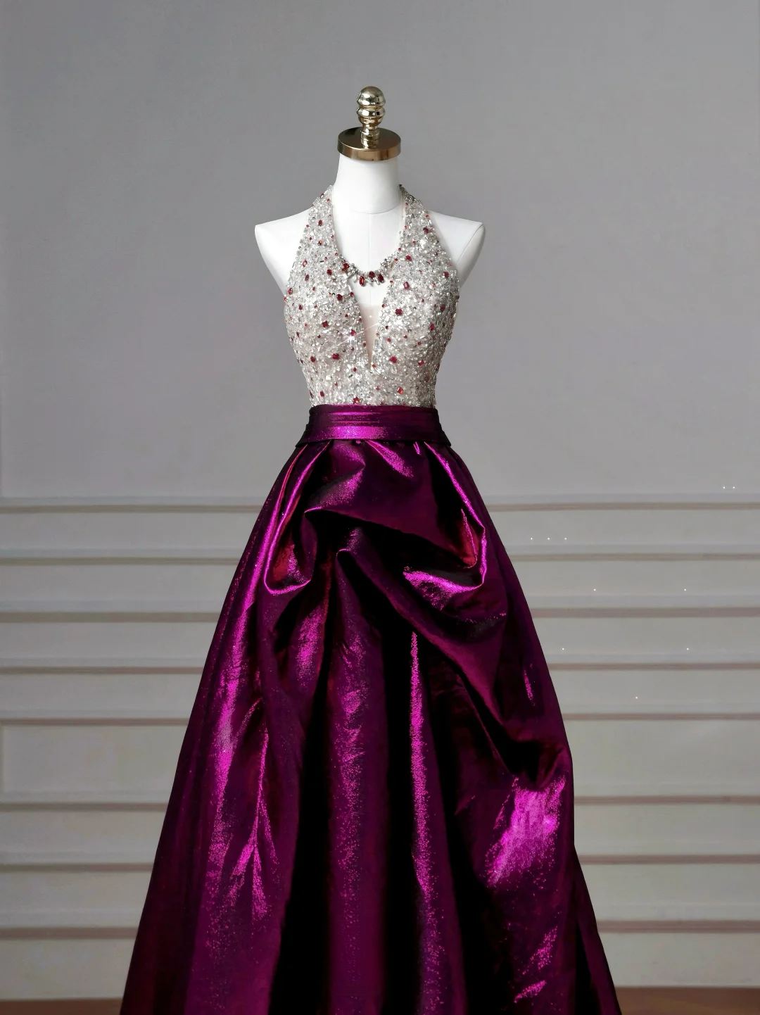 Glamour Ball Gown Halter Purple Satin Long Prom Dresses Party Dress 20th Birthday Outfits Prom Gowns AQ126