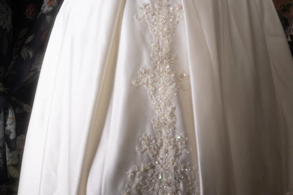 Vintage Ball Gown Strapless 1950s White Satin With Appliqued Long Autumn Winter Brides Gown Bridal Dress Wedding Dresses RB8272