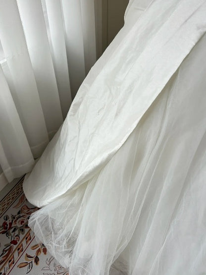Princess Wedding Dress Ball Gown Off The Shoulder White Tulle With Sleeves Long Bridal Gown RC0494