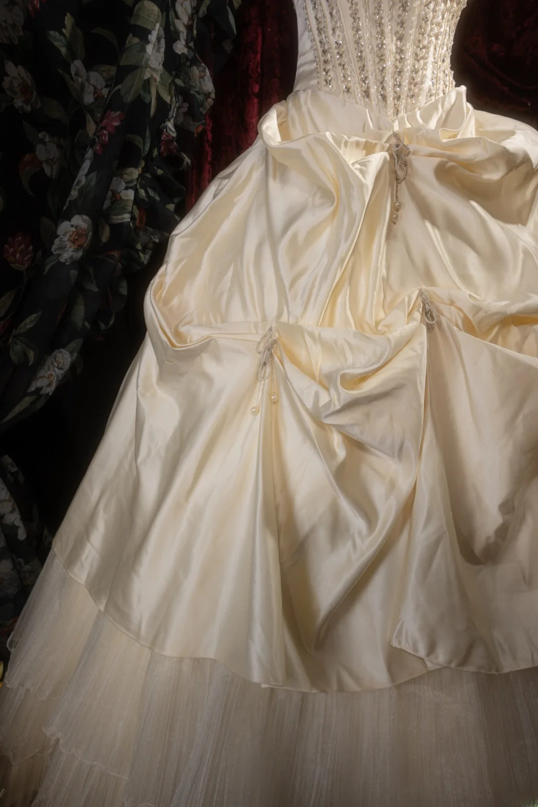 Dreamy Princess Ball Gown Formal Events Strapless Cream Satin Quince Dress Quinceanera Dresses Birthday Outfits RB8273