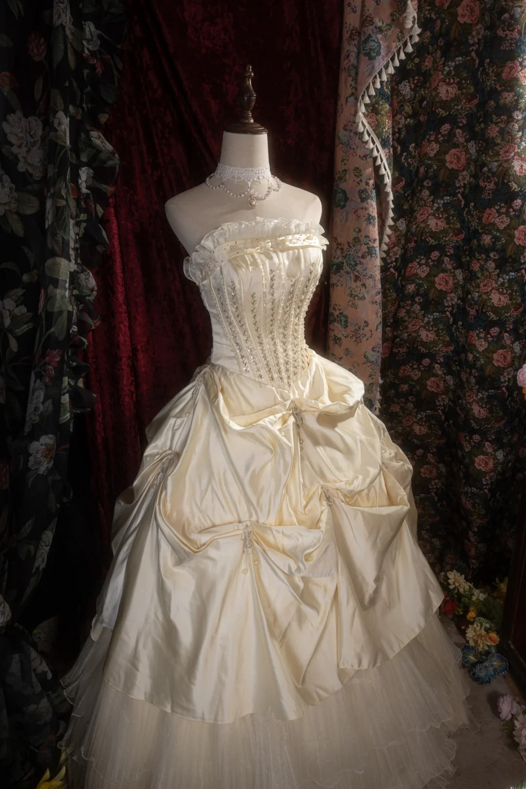 Dreamy Princess Ball Gown Formal Events Strapless Cream Satin Quince Dress Quinceanera Dresses Birthday Outfits RB8273