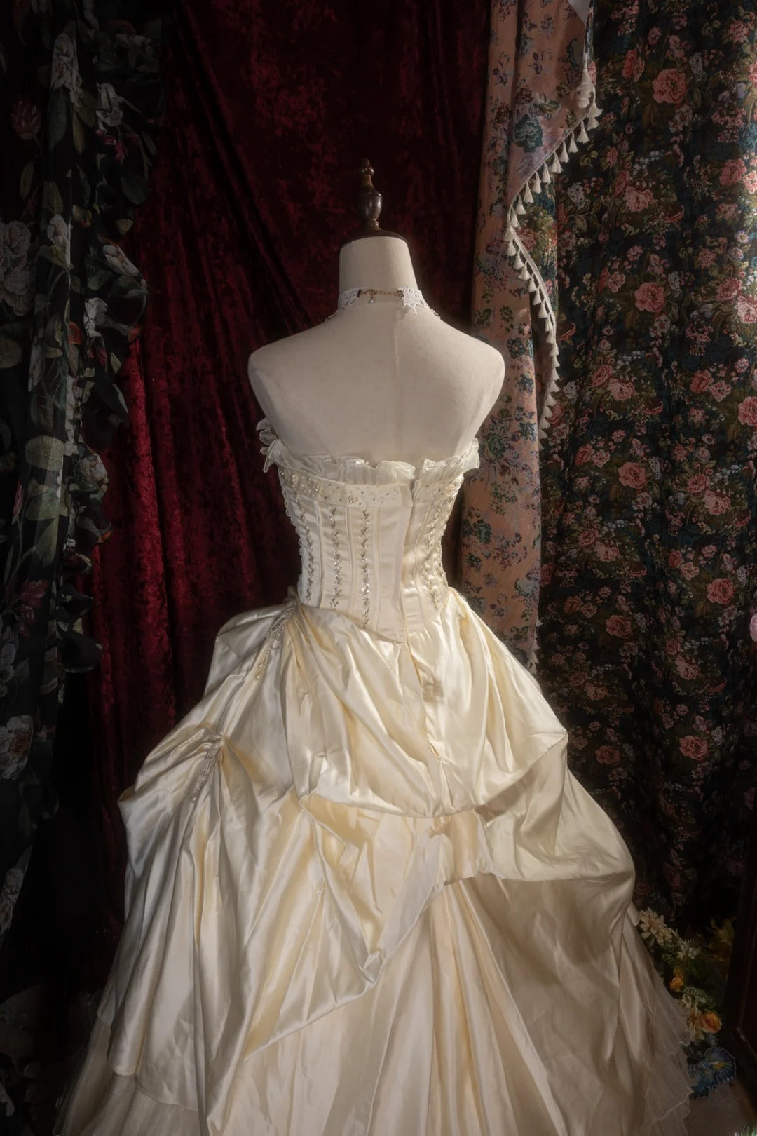 Dreamy Princess Ball Gown Formal Events Strapless Cream Satin Quince Dress Quinceanera Dresses Birthday Outfits RB8273