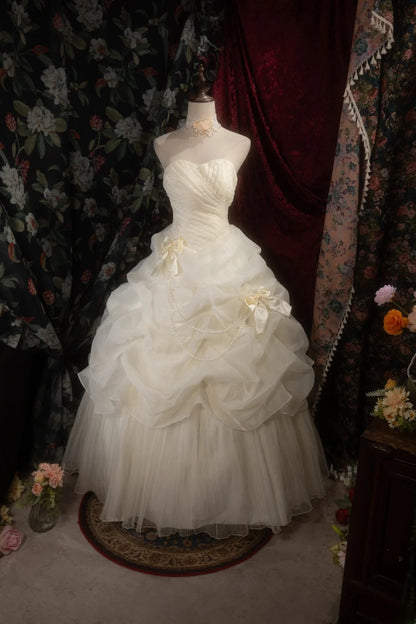 Dreamy Princess Ball Gown Formal Events Sweetheart Cream Organza Quince Dress Quinceanera Dresses Birthday Outfits RB8277