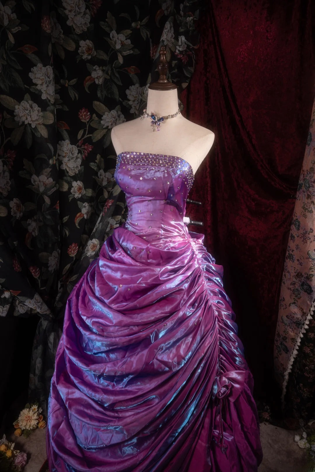 Vintage Ball Gown Strapless Purple Organza With Tiered Beading Long Prom Dresses Formal Outfits Evening Night Gown RB8141