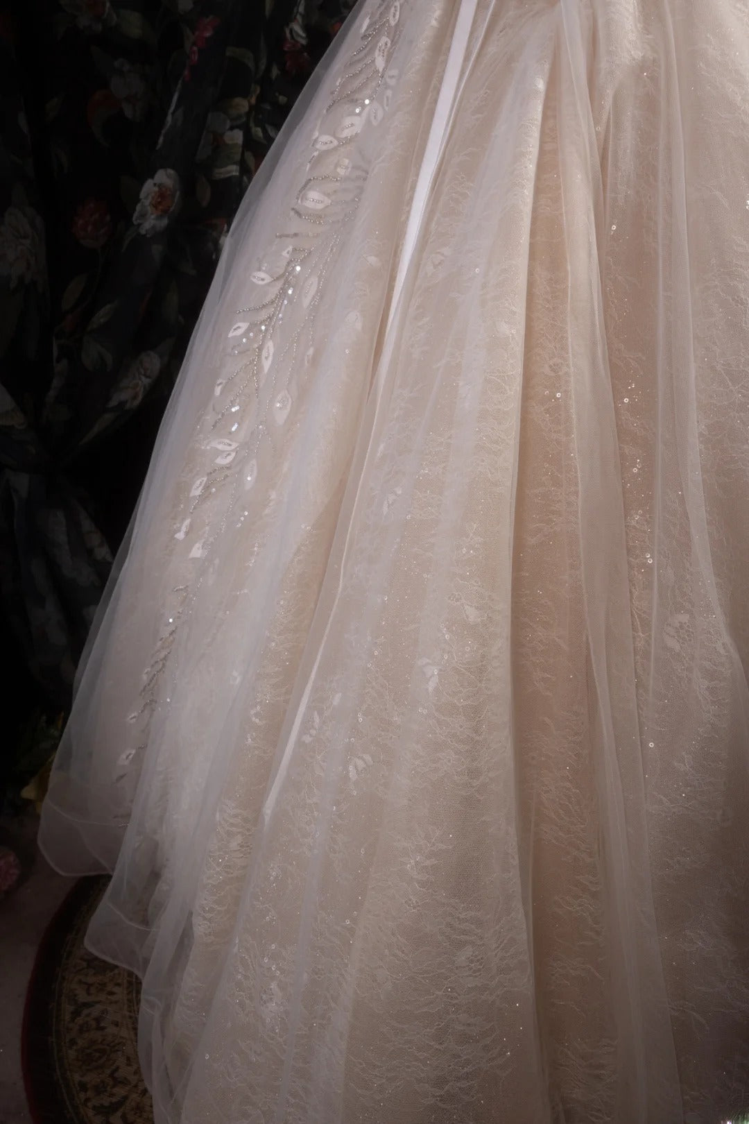 Vintage Ball Gown Spaghetti Straps 1950s White Tulle With Beading Long Autumn Winter Brides Gown Bridal Dress Wedding Dresses RB8278