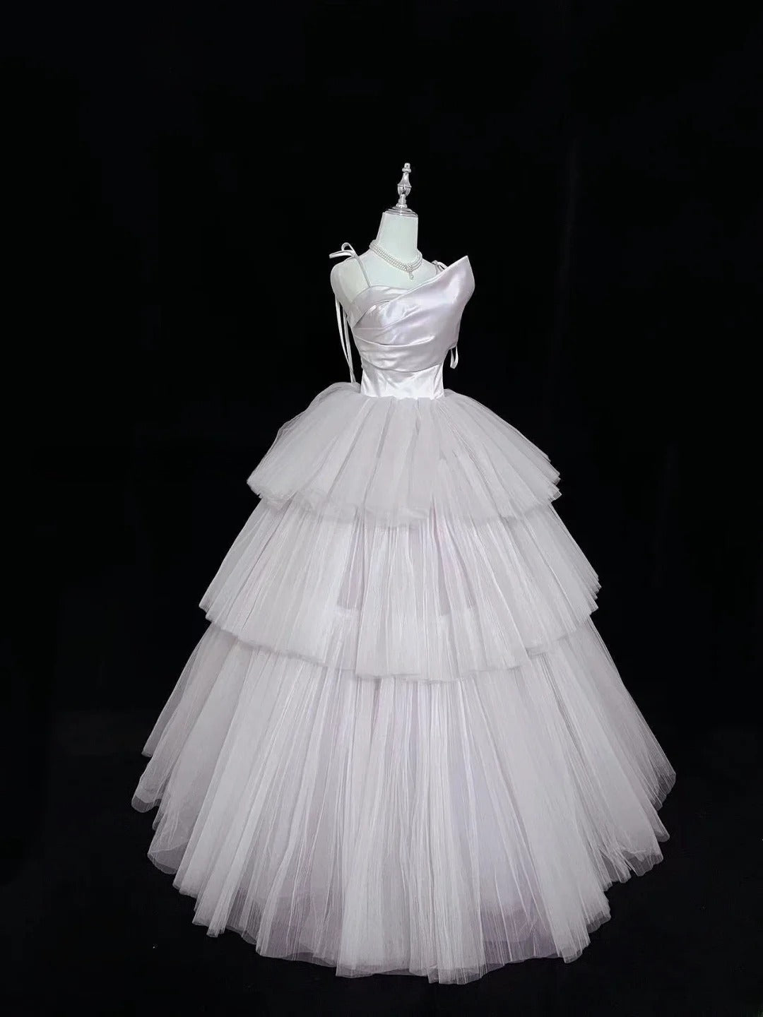 Modest Ball Gown Spaghetti Strap Lilac With Tiered Layers Tulle Long Quince Dress Voluminous Sweet 16 Sweet Sixteen Outfits Vestido de 15 RB7509