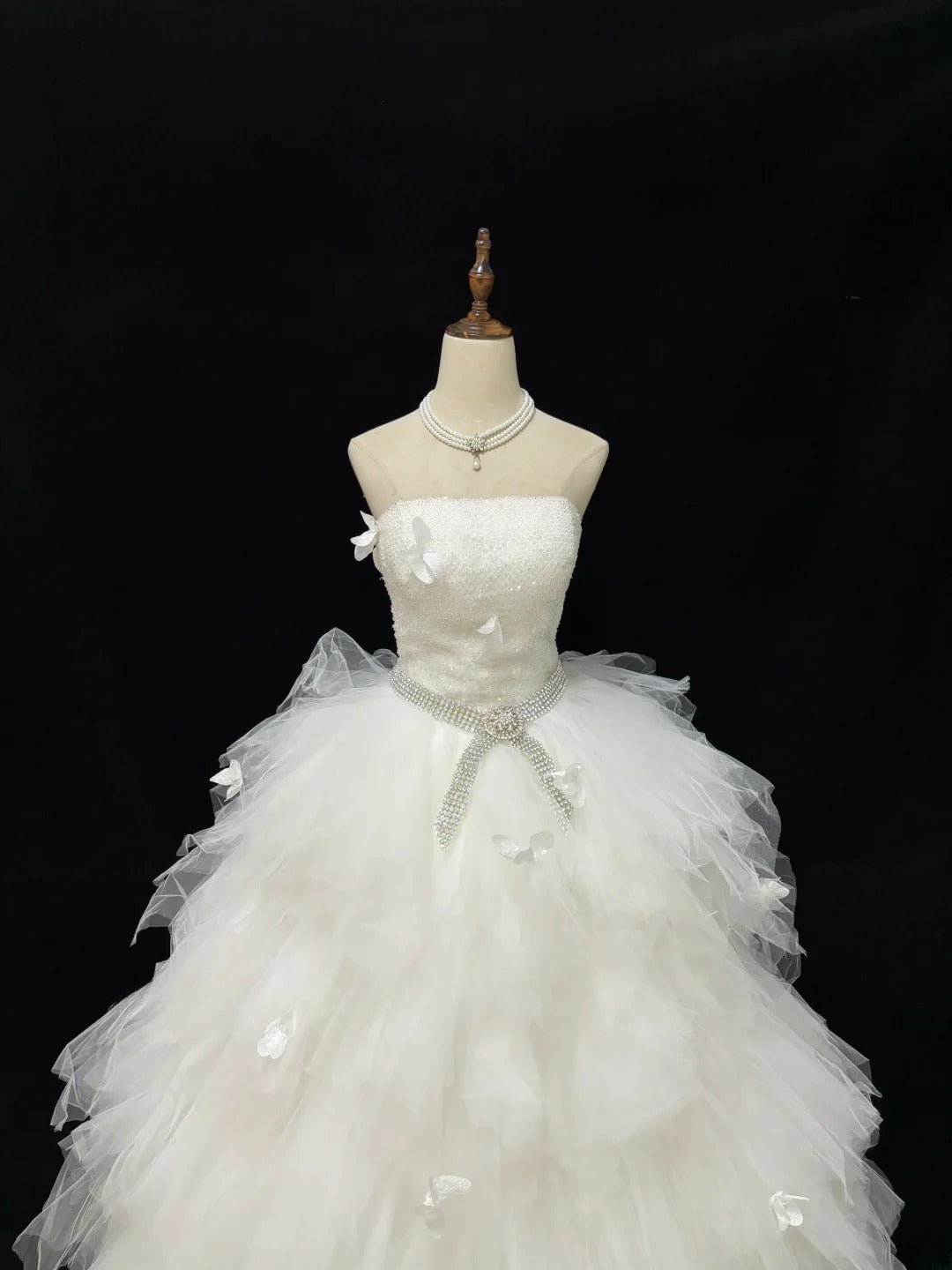 Modest Ball Gown Strapless White With Tiered Layers Tulle Long Quince Dress Voluminous Sweet 16 Sweet Sixteen Outfits Vestido de 15 RB7512