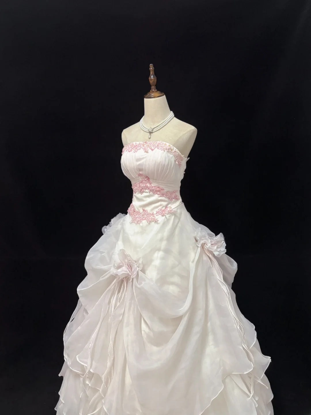 Modest Ball Gown Strapless Light Pink With Tiered Layers Long Quince Dress Voluminous Sweet 16 Sweet Sixteen Outfits Vestido de 15 RB7527
