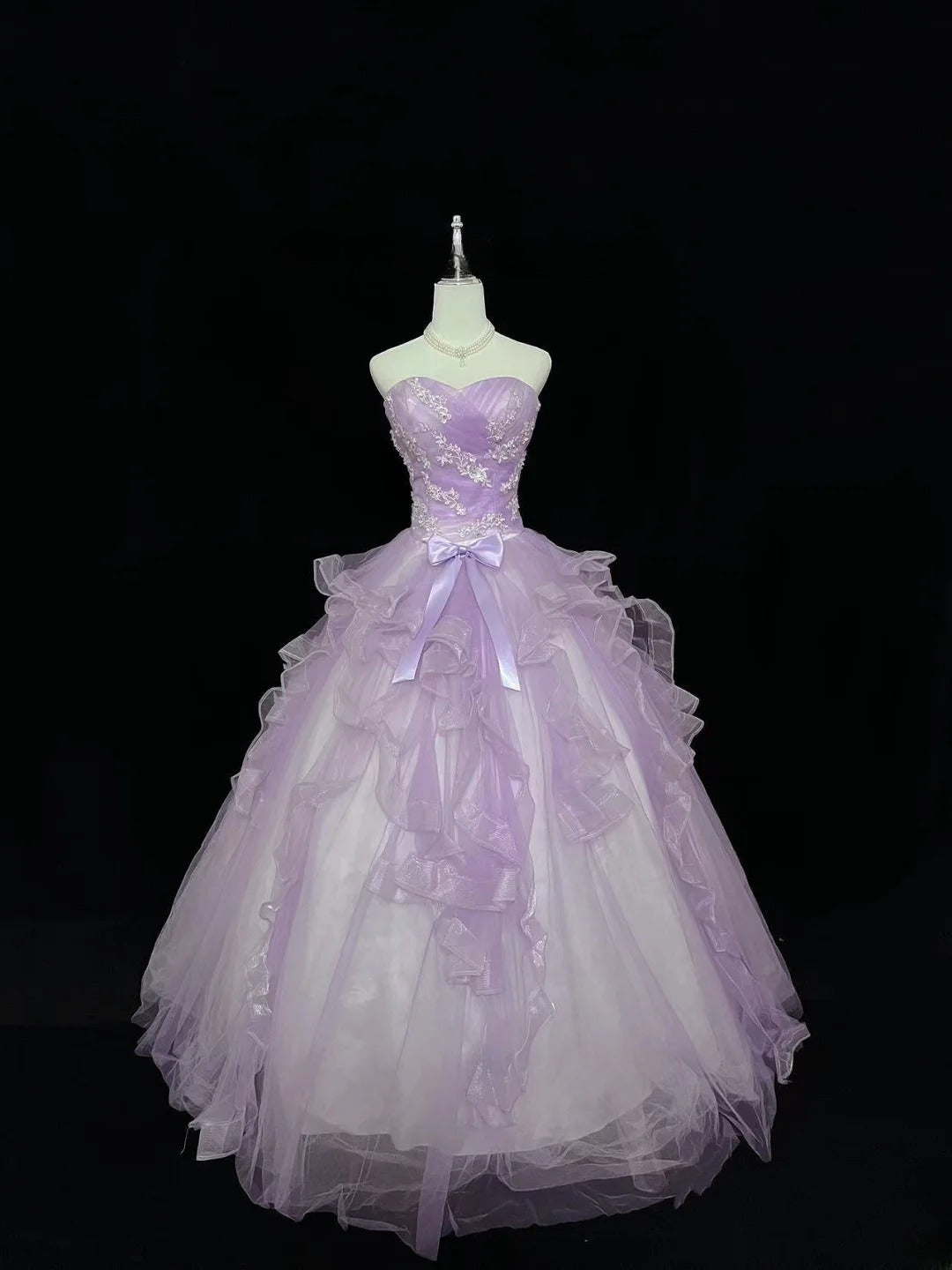 Modest Ball Gown Sweetheart Lilac With Tiered Layers Appliqued Long Quince Dress Voluminous Sweet 16 Sweet Sixteen Outfits Vestido de 15 RB7528