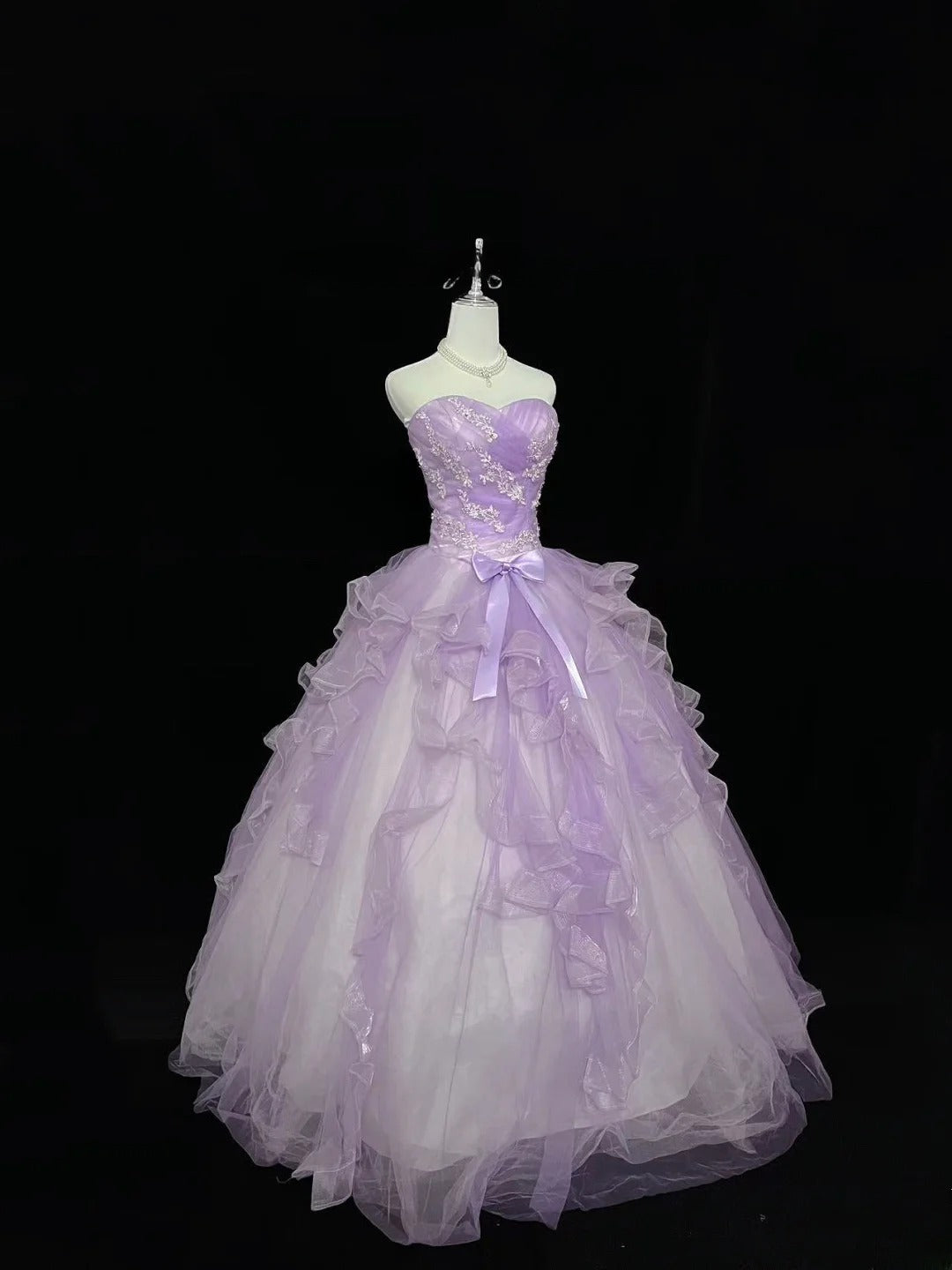 Modest Ball Gown Sweetheart Lilac With Tiered Layers Appliqued Long Quince Dress Voluminous Sweet 16 Sweet Sixteen Outfits Vestido de 15 RB7528
