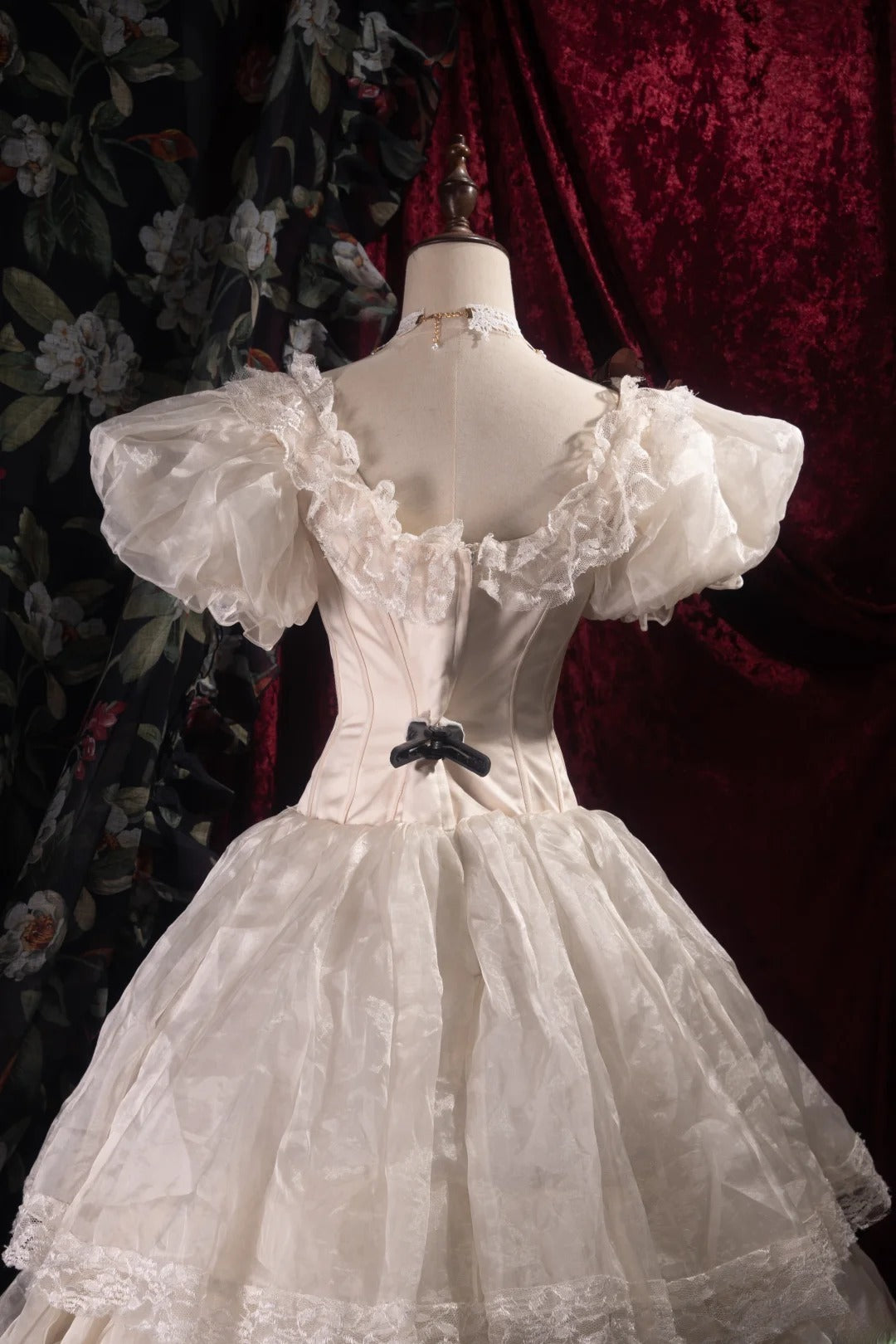Chic Ball Gown Square Neck Organza White Long Tiered With Puffy Sleeves Quince Dress inspo Party Gowns Sweet 16 Outfits RB8287
