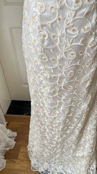 Chic Wedding Dress Mermaid Strapless White Lace With Gold Beading Lace Bridal Gown RC0514