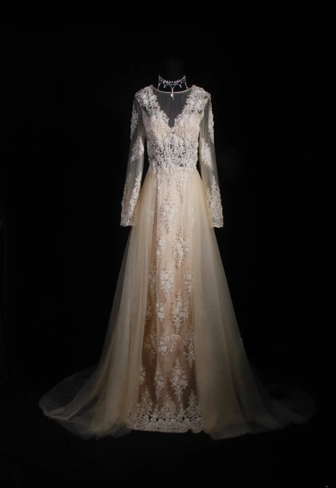 Elegant Women's A line V Neck With Long Sleeves Champagne Lace Floor Length Wedding Gowns Dresses AS151
