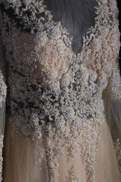 Elegant Women's A line V Neck With Long Sleeves Champagne Lace Floor Length Wedding Gowns Dresses AS151