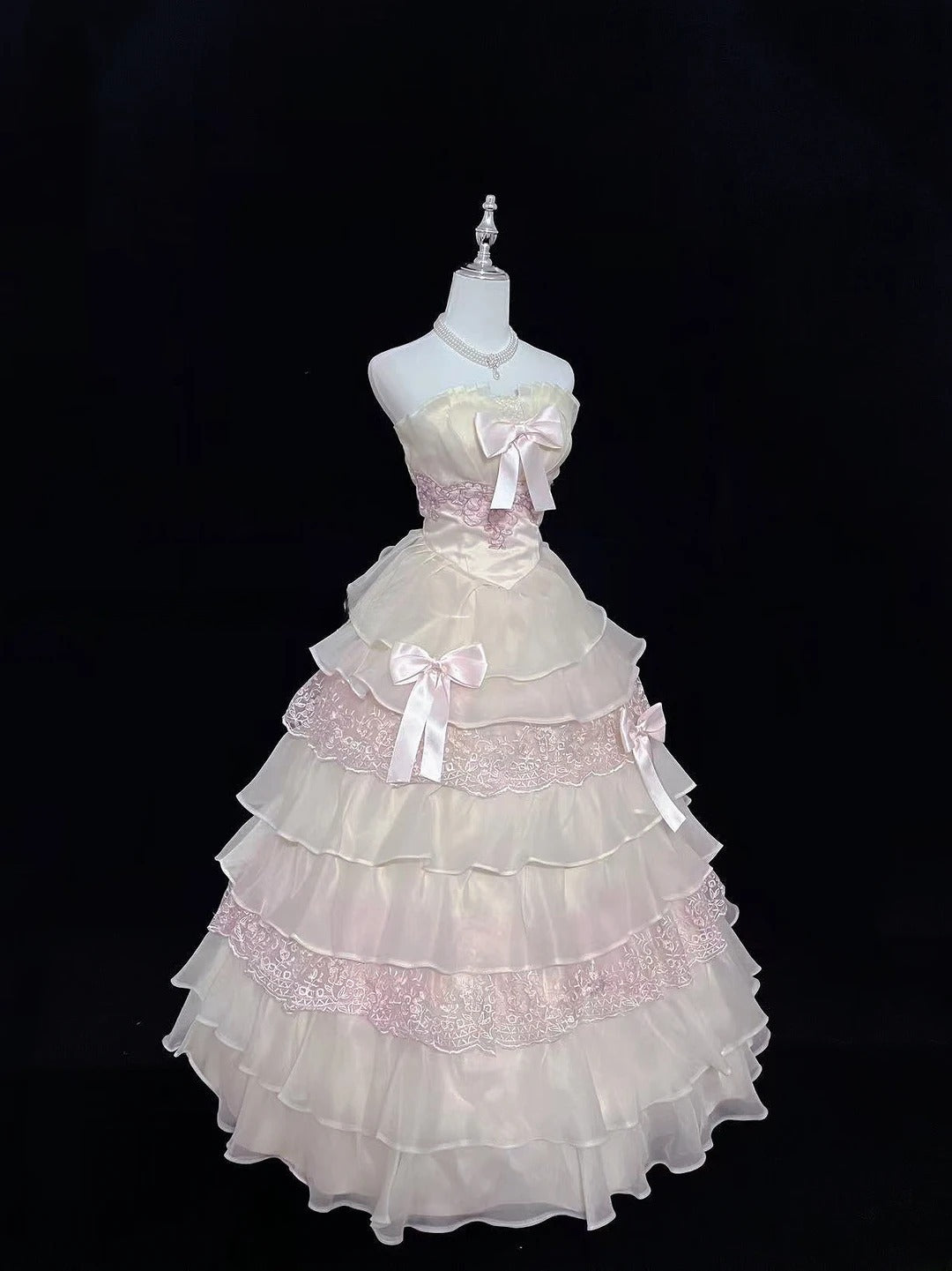 Modest Ball Gown Strapless Pink With Tiered Layers Appliqued Long Quince Dress Voluminous Sweet 16 Sweet Sixteen Outfits Vestido de 15 RB7531