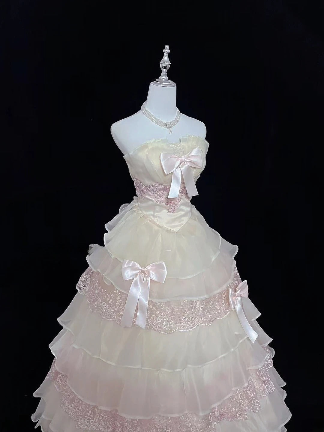 Modest Ball Gown Strapless Pink With Tiered Layers Appliqued Long Quince Dress Voluminous Sweet 16 Sweet Sixteen Outfits Vestido de 15 RB7531