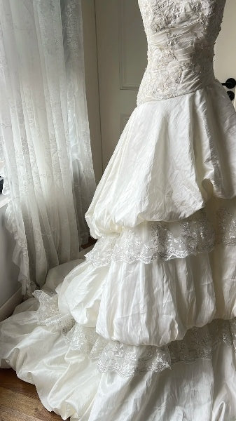 Chic Wedding Dress Mermaid Strapless White Lace With Train Tiered Summer Bridal Gown RC0516