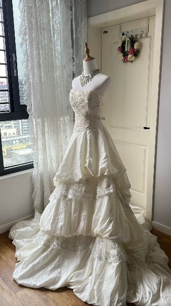 Chic Wedding Dress Mermaid Strapless White Lace With Train Tiered Summer Bridal Gown RC0516