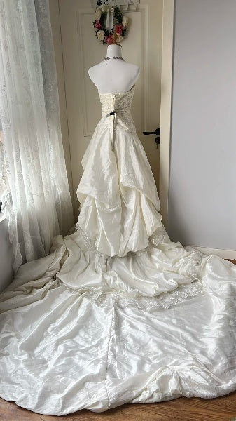 Chic Wedding Dress Mermaid Strapless White Lace With Train Tiered Summer Bridal Gown RC0516