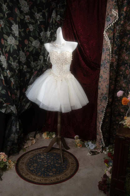 Modest Homecoming Dresses Outfit inspo Ball Gown Sweetheart White Tulle 15th Birthday Cocktail Ideas Outfits RB8291