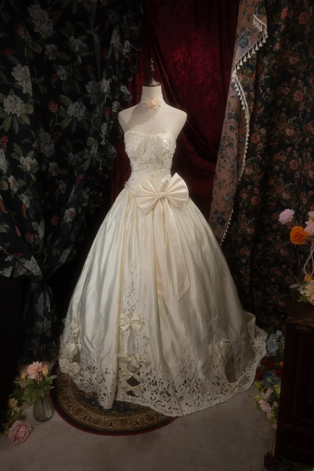 Vintage Ball Gown Sweetheart Taffeta 1950s Cream Ivory Appliqued With Bow Long Autumn Winter Bridal Dress Wedding Dresses RB8292