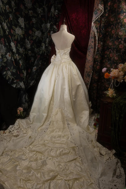 Vintage Ball Gown Sweetheart Taffeta 1950s Cream Ivory Appliqued With Bow Long Autumn Winter Bridal Dress Wedding Dresses RB8292