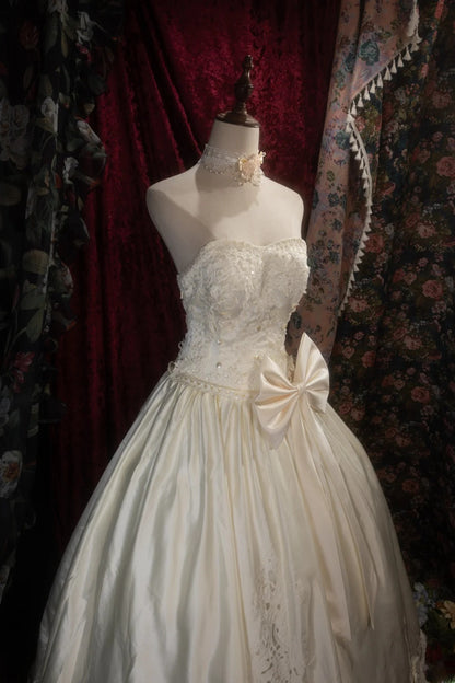Vintage Ball Gown Sweetheart Taffeta 1950s Cream Ivory Appliqued With Bow Long Autumn Winter Bridal Dress Wedding Dresses RB8292