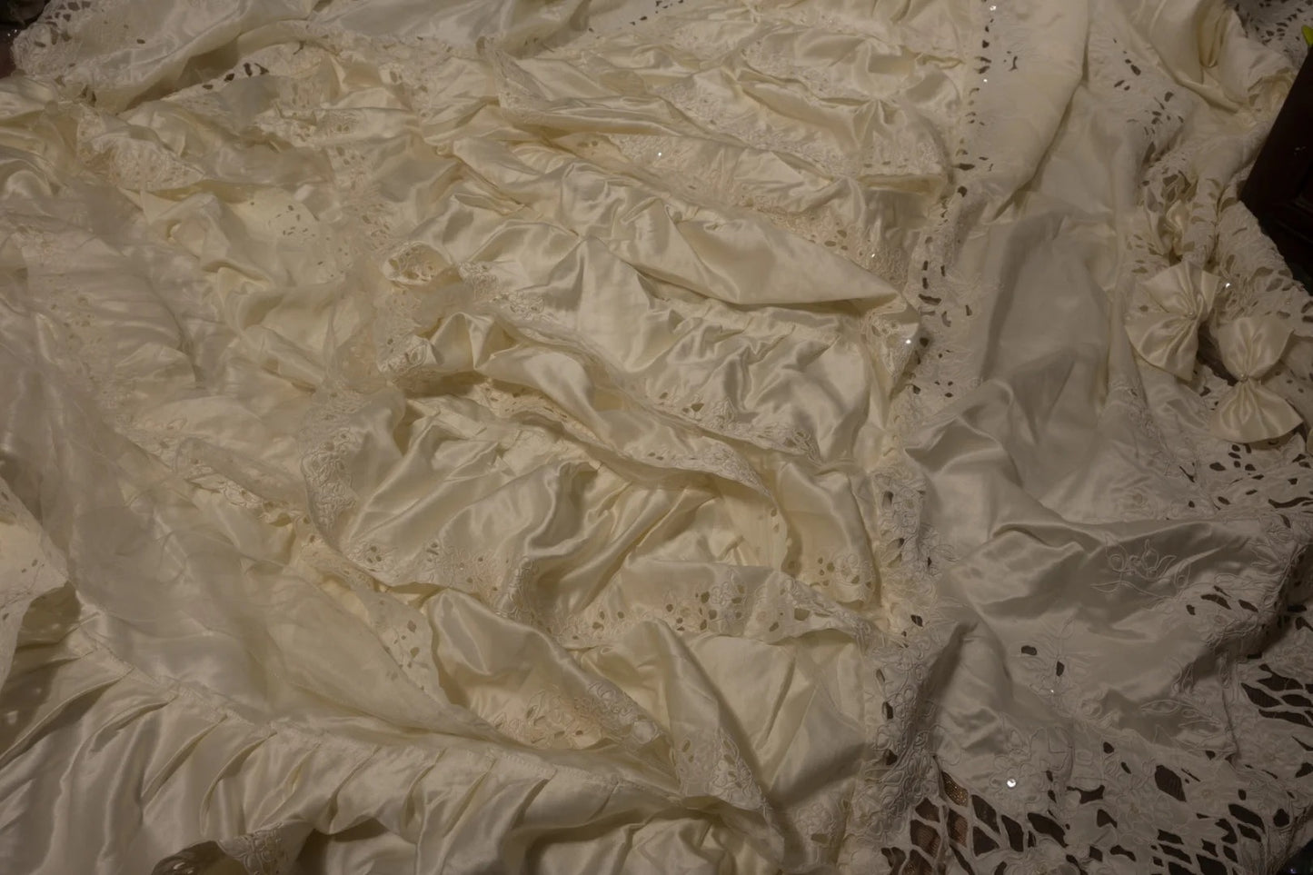 Vintage Ball Gown Sweetheart Taffeta 1950s Cream Ivory Appliqued With Bow Long Autumn Winter Bridal Dress Wedding Dresses RB8292
