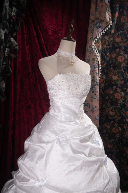 Chic Ball Gown Strapless White Satin Long With Appliqued Bow Quince Dress inspo Party Gowns Sweet 16 Outfits RB8297
