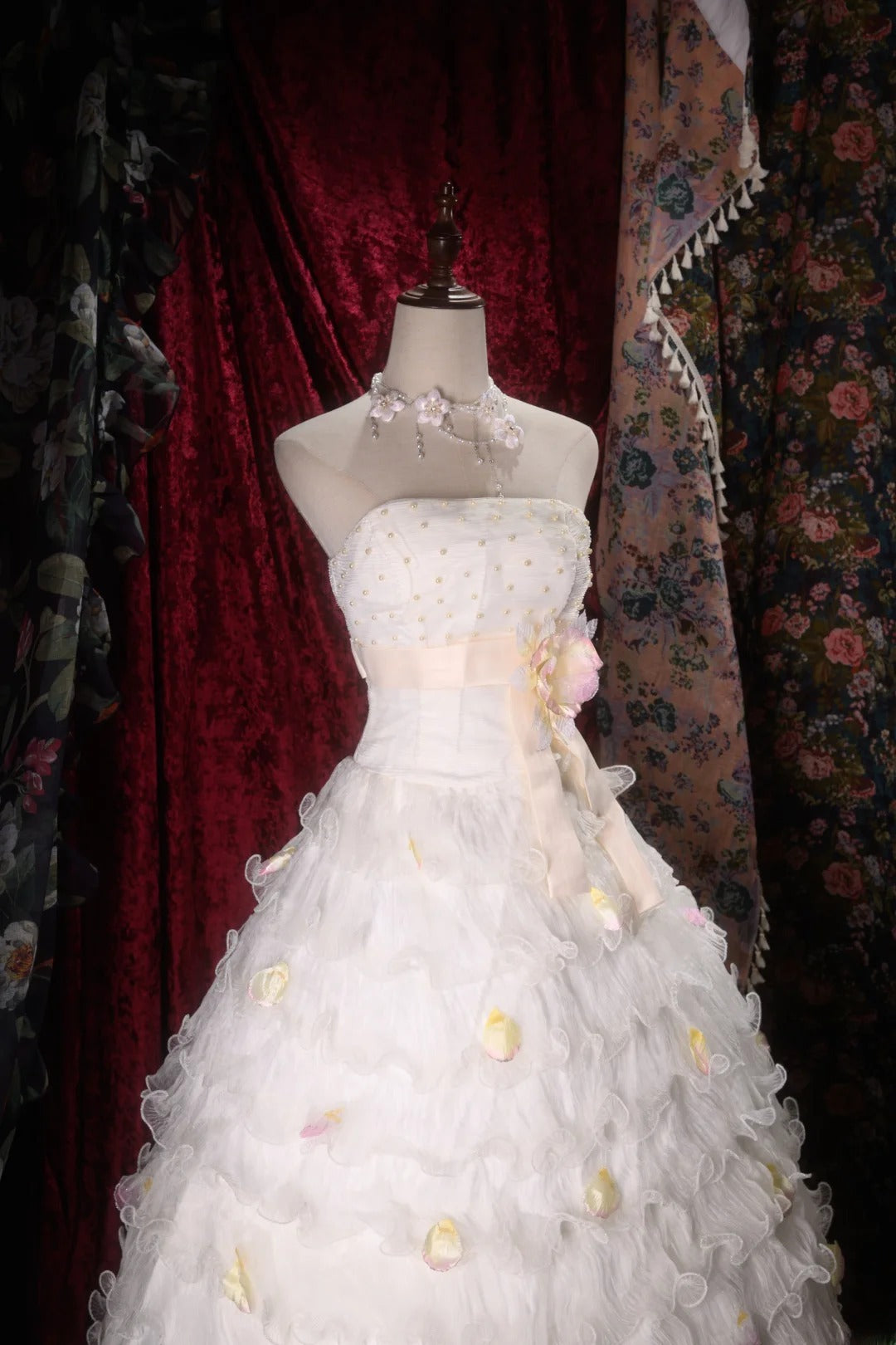 Chic Ball Gown Strapless Ivory Tulle Long With Beading Flower Tiered Quince Dress inspo Party Gowns Sweet 16 Outfits RB8299