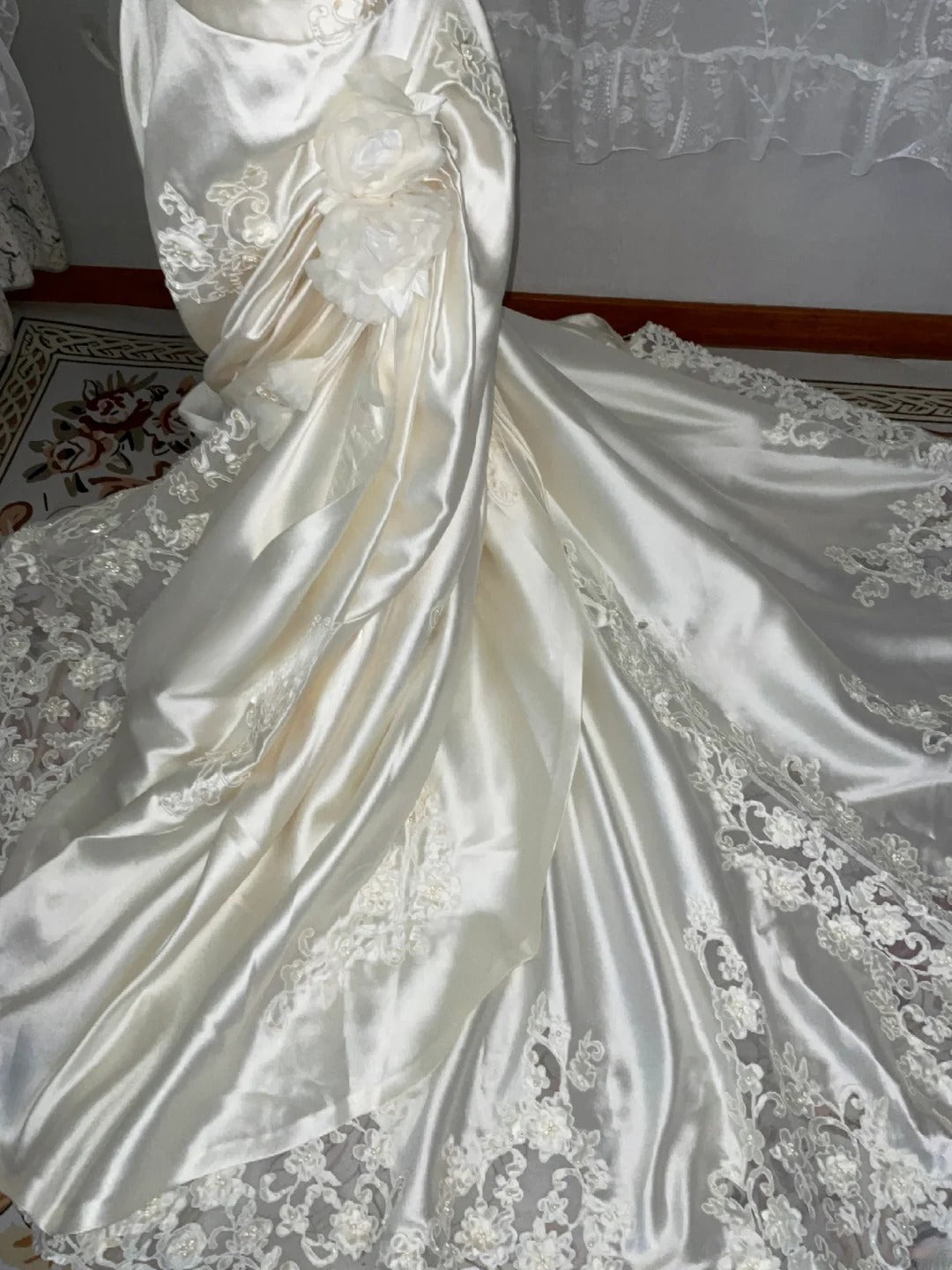 Vintage Wedding Dress A line Square Satin Appliques White With Lace Bridal Gown for Big Day RB9956
