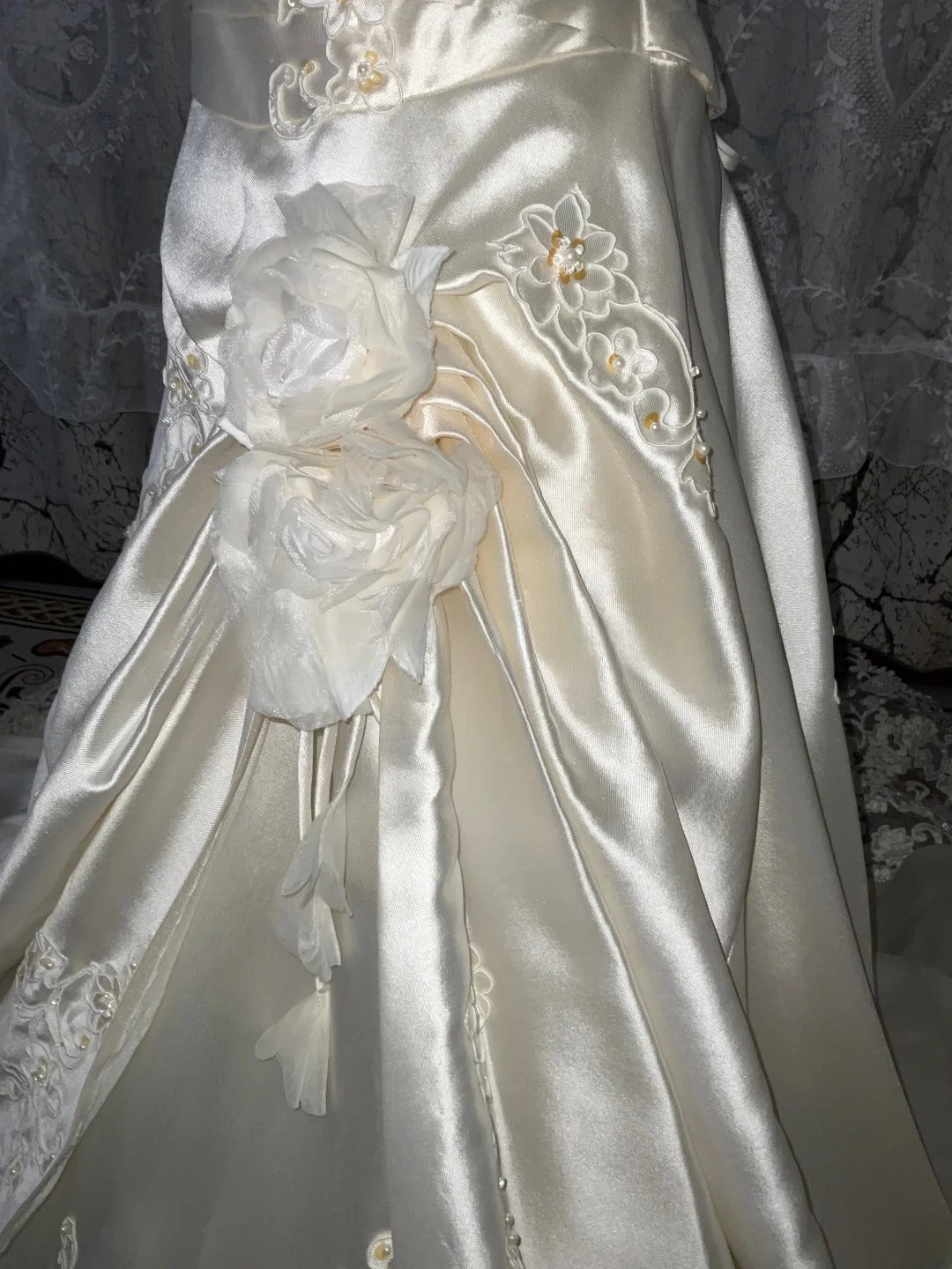 Vintage Wedding Dress A line Square Satin Appliques White With Lace Bridal Gown for Big Day RB9956