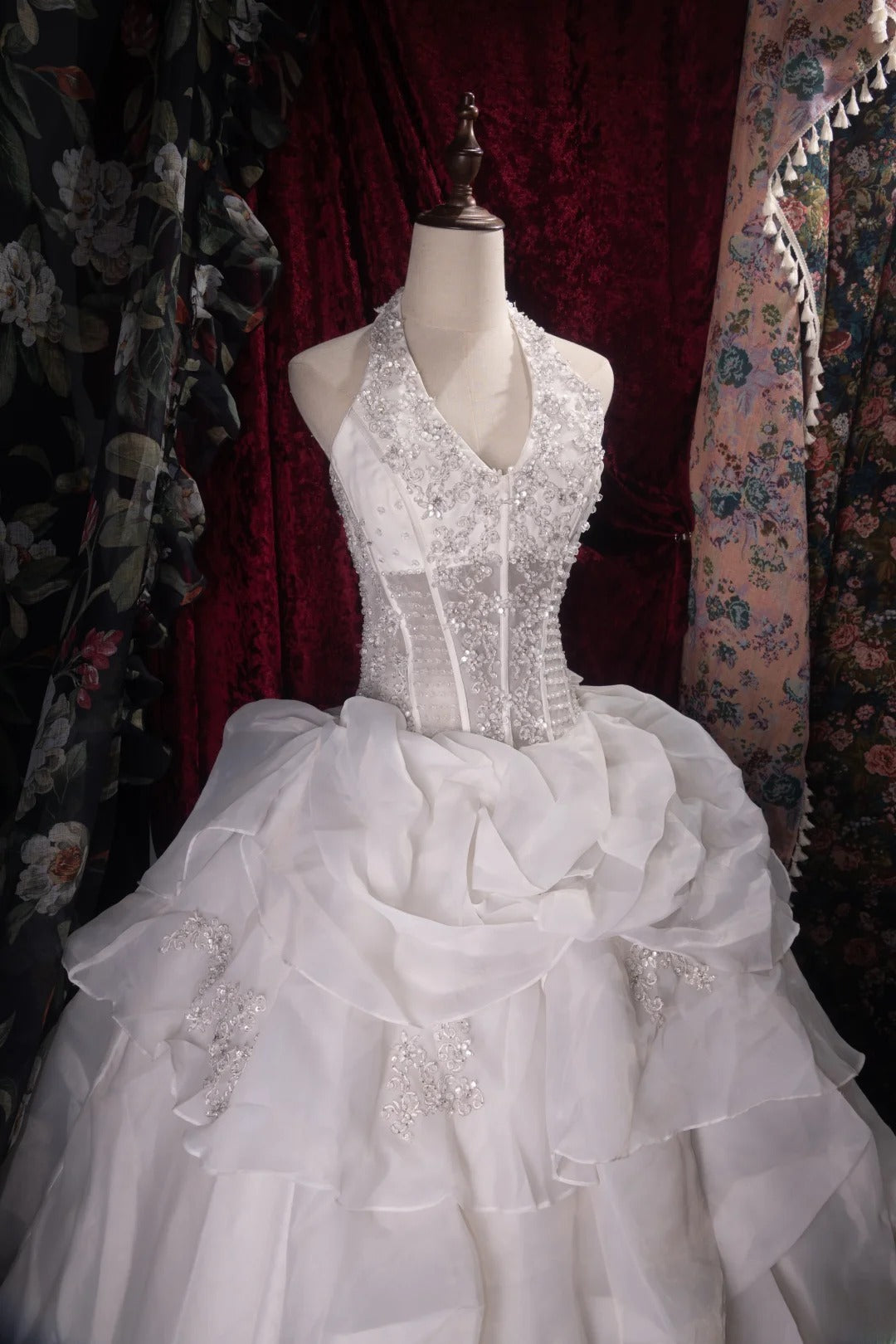 Dreamy Princess Ball Gown Formal Events Halter White Chiffon With Tiered Quince Dress Quinceanera Dresses Birthday Outfits RB8365