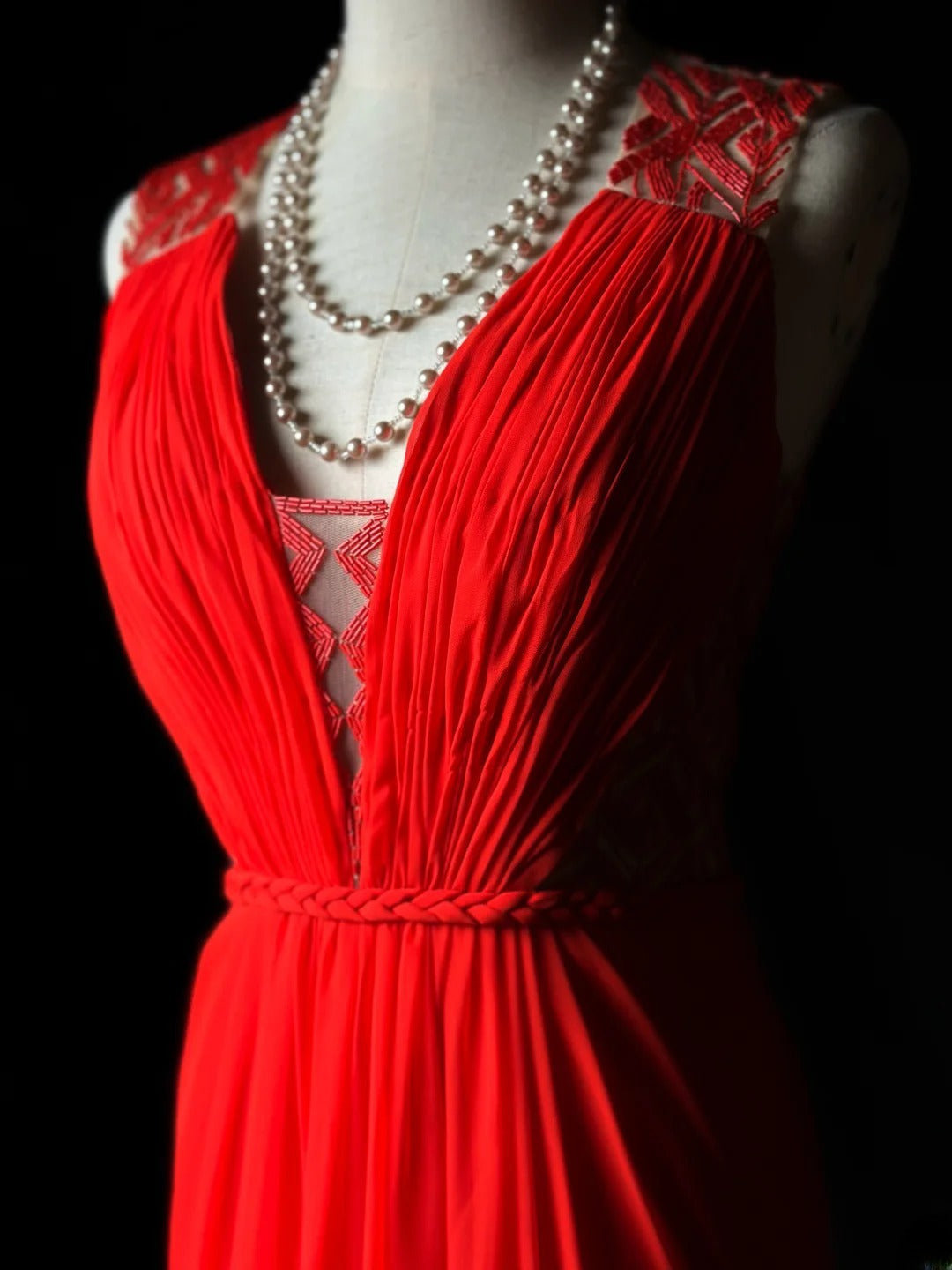 Chic Prom Dresses A line V Neckline Red Chiffon Open Back Sleeveless Long Formal Outfits RB5976