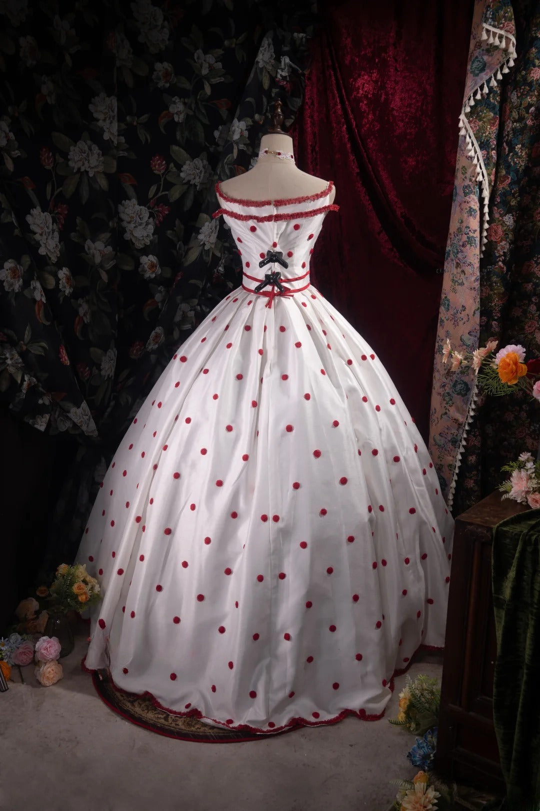 Dreamy Princess Ball Gown Formal Events Off The Shoulder White With Red Flowers Quince Dress Quinceanera Dresses Birthday Outfits RB8366