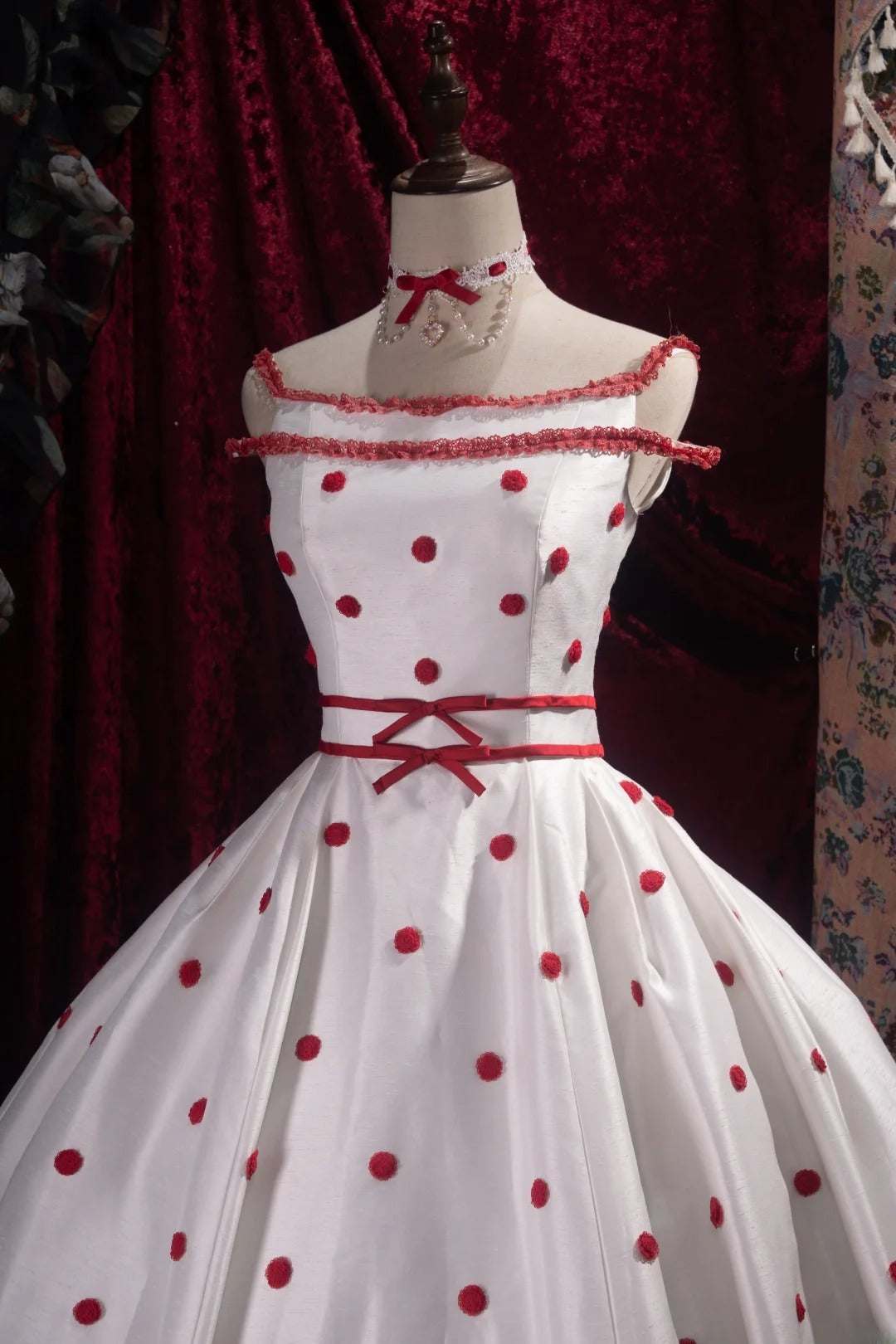 Dreamy Princess Ball Gown Formal Events Off The Shoulder White With Red Flowers Quince Dress Quinceanera Dresses Birthday Outfits RB8366