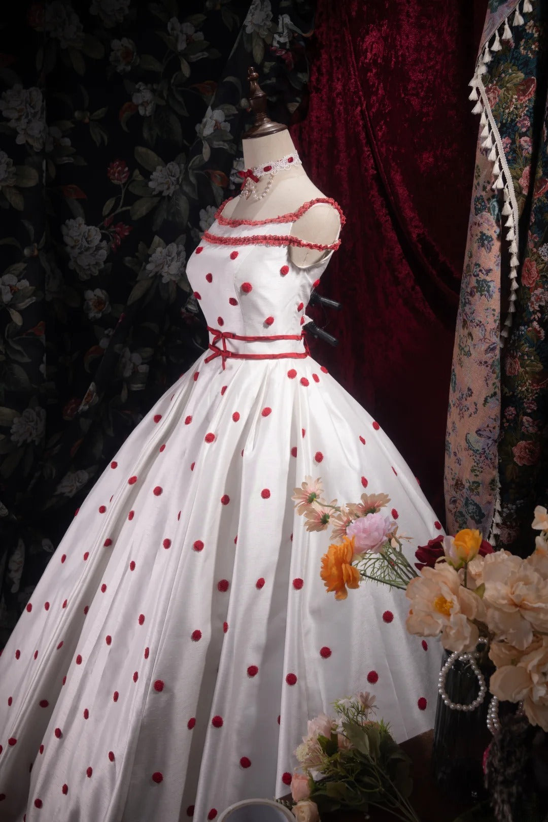 Dreamy Princess Ball Gown Formal Events Off The Shoulder White With Red Flowers Quince Dress Quinceanera Dresses Birthday Outfits RB8366