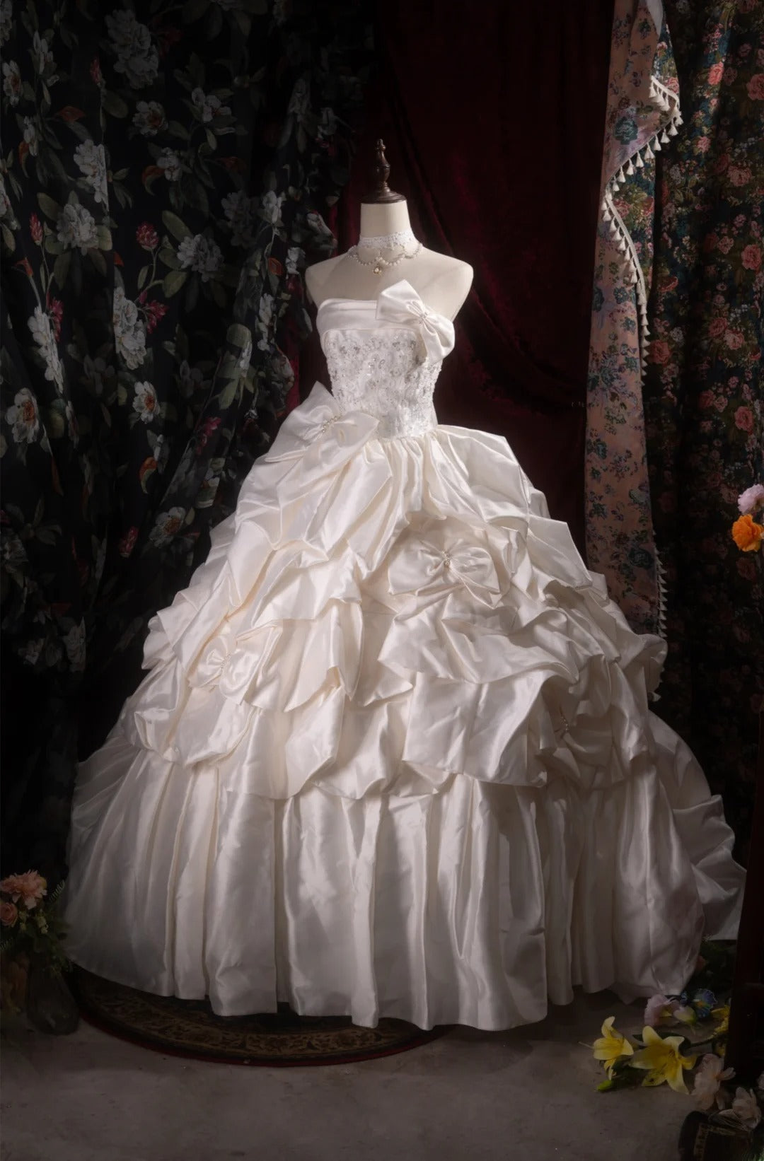 Cute Princess Ball Gown Formal Events Strapless Taffeta White With Tiered Quince Dress Quinceanera Dresses Birthday Outfits RB8368