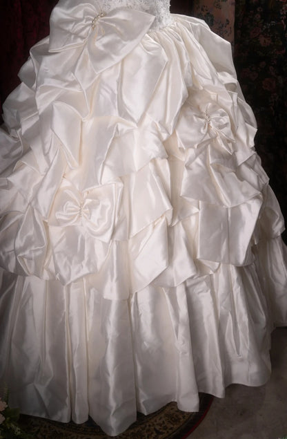 Cute Princess Ball Gown Formal Events Strapless Taffeta White With Tiered Quince Dress Quinceanera Dresses Birthday Outfits RB8368