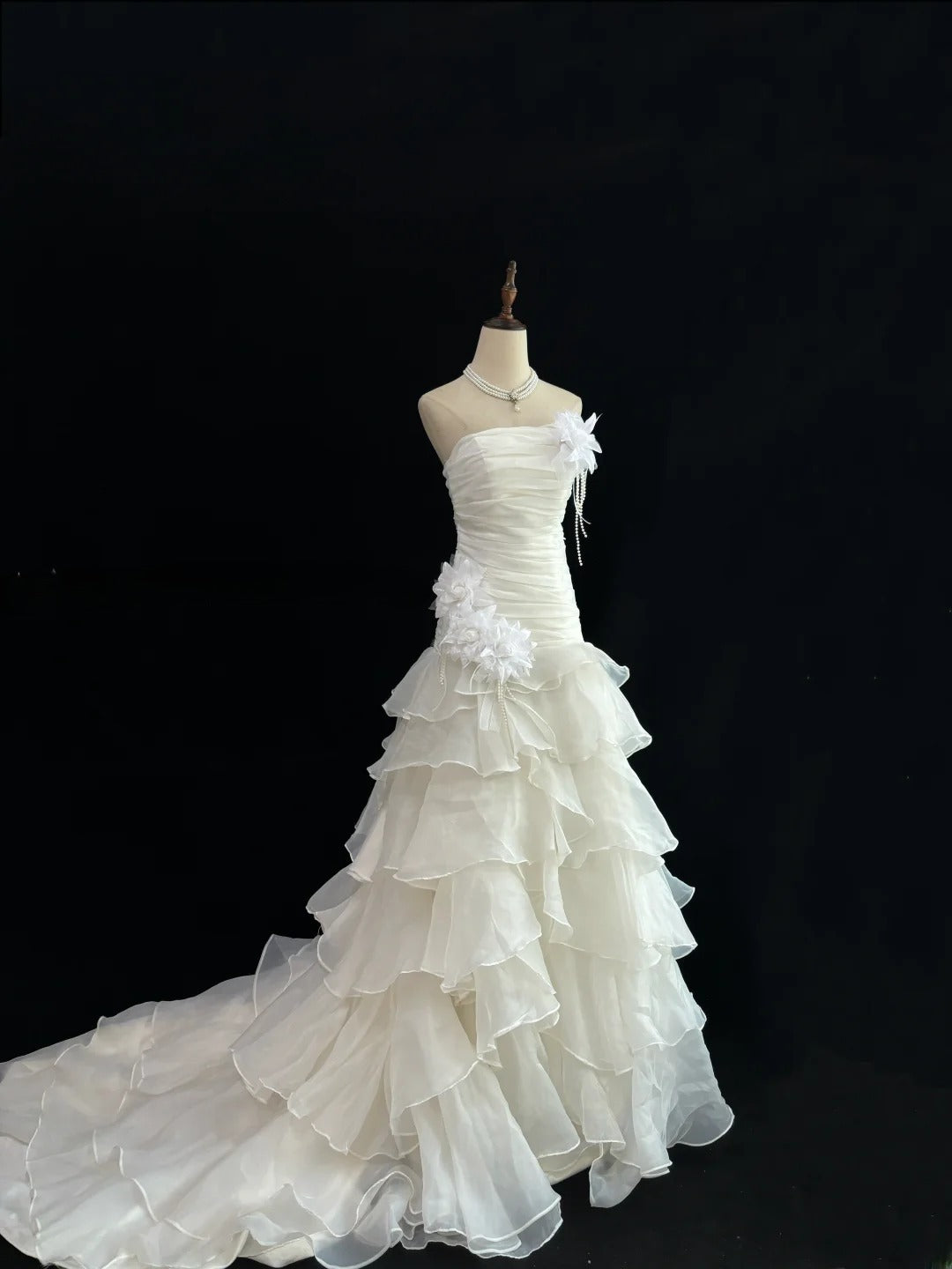 Vintage Mermaid Strapless White With Tiered Layers Chiffon Brides Gown Bridal Dress Wedding Dresses Style RB7572